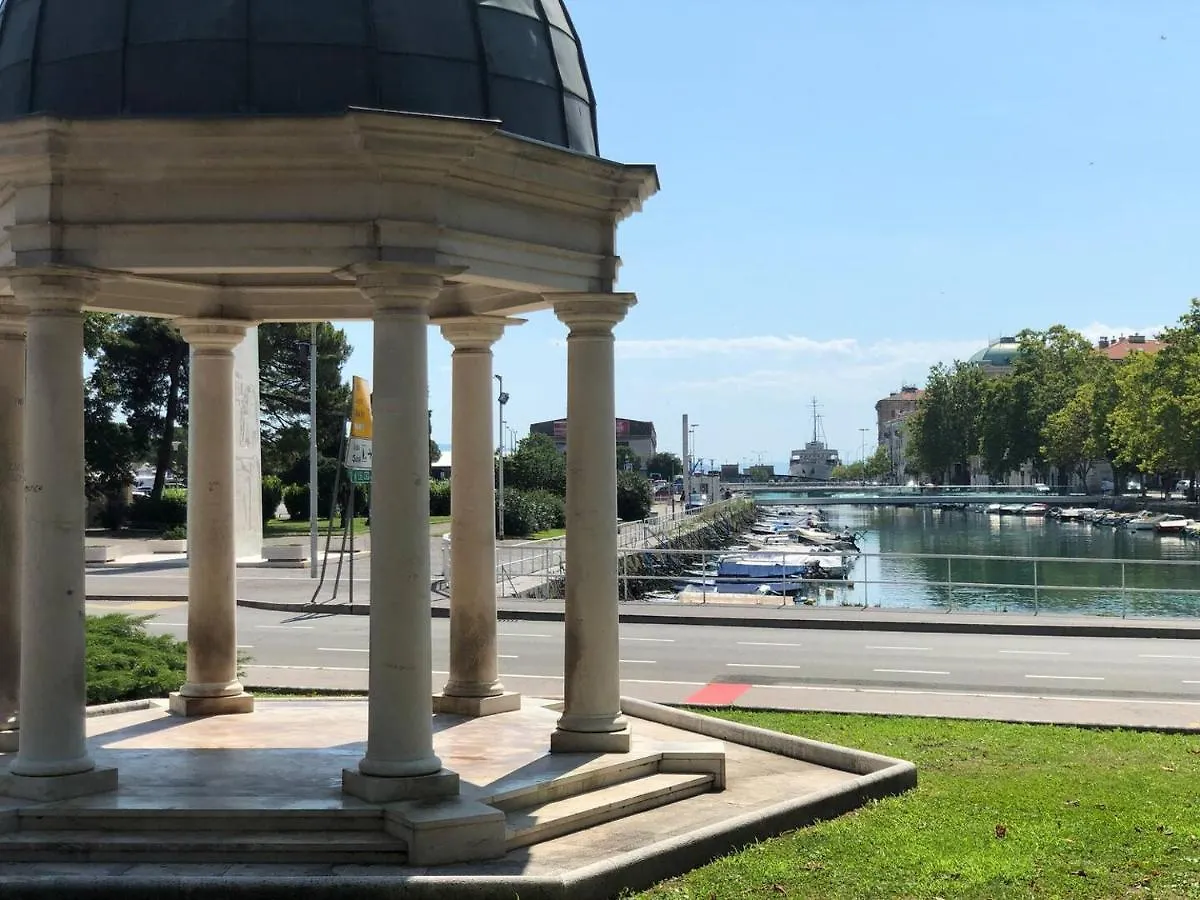 Lejlighed Naval Studio With Garden Rijeka Kroatien